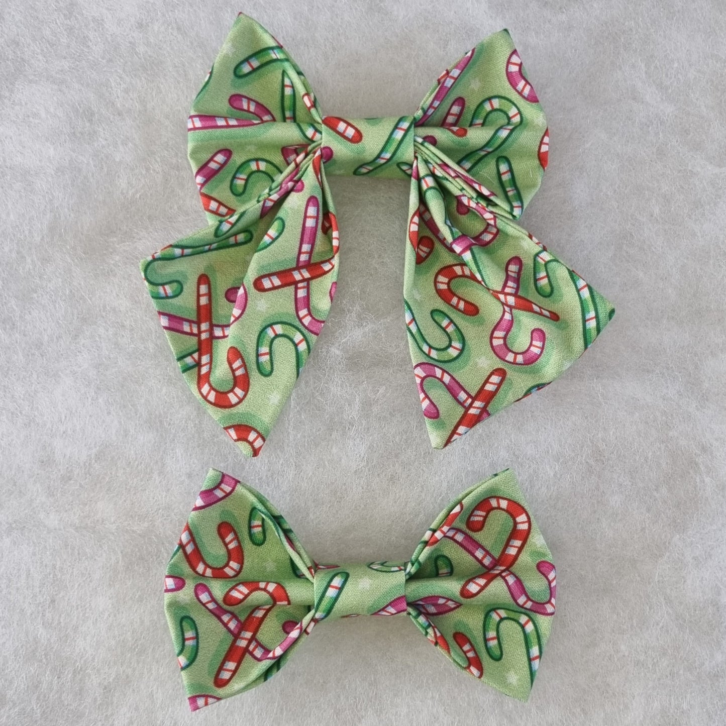 Green with Colourful Candy Cane Pattern Bowties - Medium