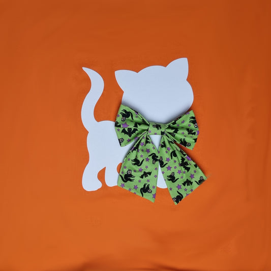 Large Sailor Bowtie - Green with Black Cats & Bats with Purple Stars