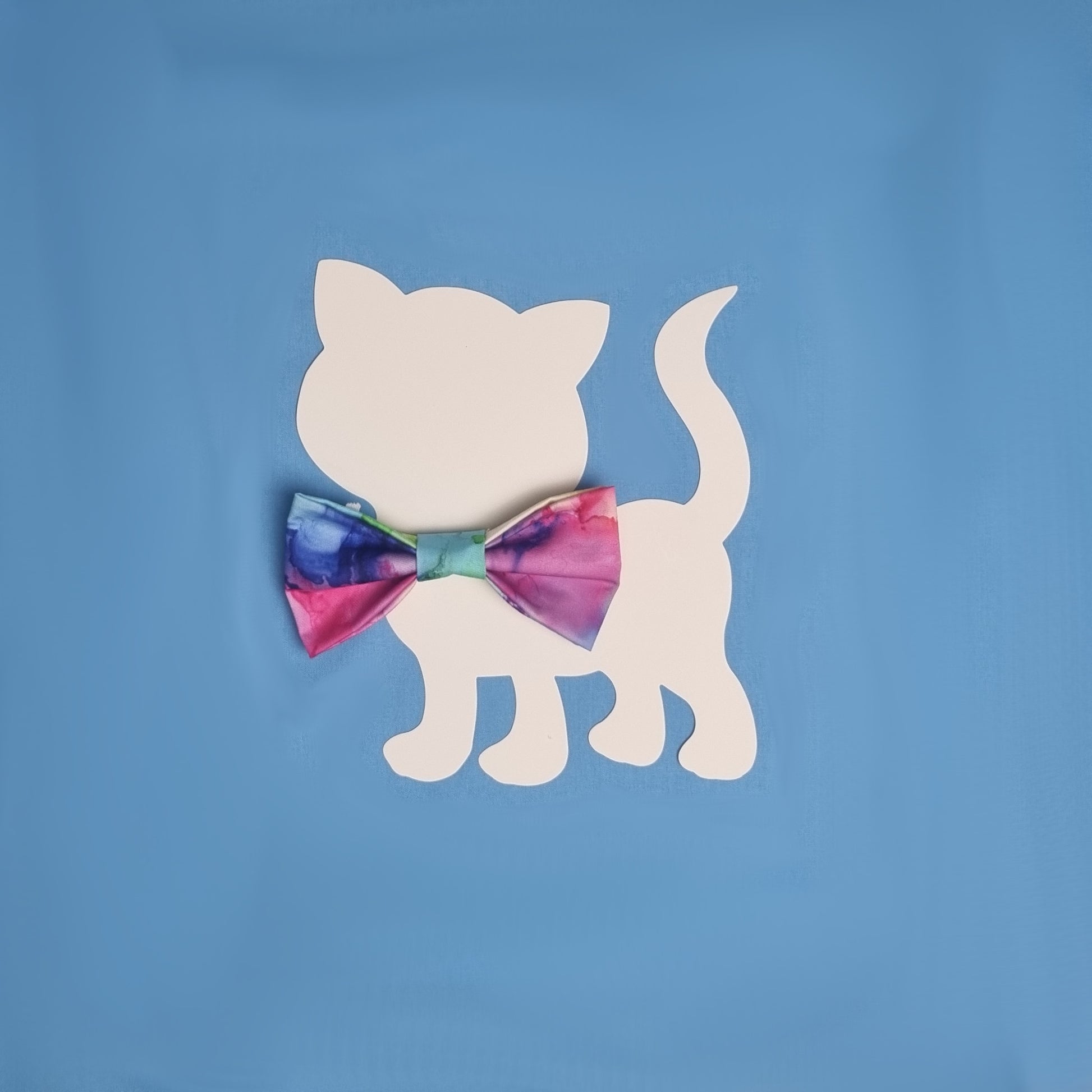 Large Bowtie with Watercolours Pattern